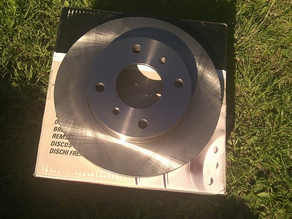 Замена тормозных дисков Nissan Sunny b15