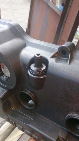 Замена прокладки клапанной крышки Nissan Sunny b15