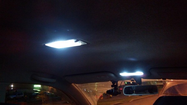 Замена ламп подсветки салона Toyota Corolla Fielder