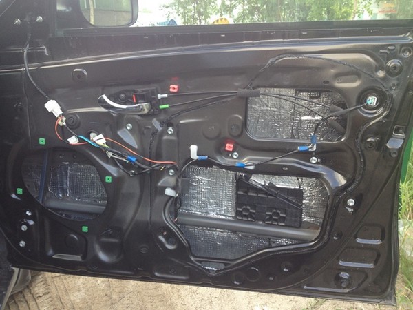Шумоизоляция дверей Toyota Camry ACV40