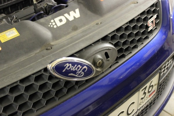 Установка замка капота от Форда Мондео в Ford Focus 2