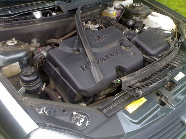 Замена салонного фильтра в Ладе Приоре с кондиционером и без