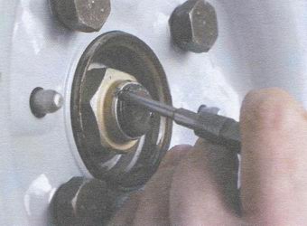 снятие и установка приводов передних колес на автомобилях ваз 2108, ваз 2109, ваз 21099 статья про снятие и установка приводов передних колес на автомобилях ваз 2108, ваз 2109, ваз 21099