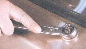 статья про снятие, ремонт и установка стеклоочистителя двери задка на автомобиле ваз 2108, ваз 2109