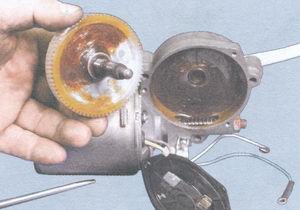 статья про снятие, ремонт и установка стеклоочистителя ветрового стекла на автомобиле ваз 2108, ваз 2109, ваз 21099