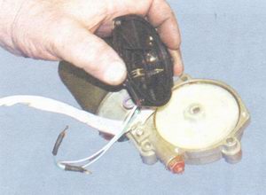 статья про снятие, ремонт и установка стеклоочистителя ветрового стекла на автомобиле ваз 2108, ваз 2109, ваз 21099