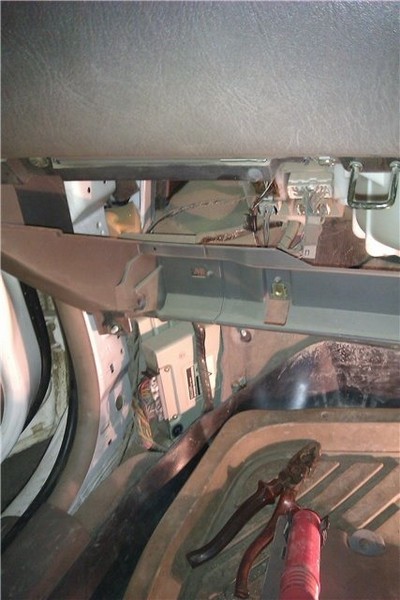 Установка приборной панели с тахометром на EX-салон Nissan Sunny b15
