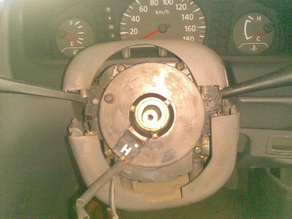 Устранение вертикального люфта рулевого колеса Nissan Sunny b15