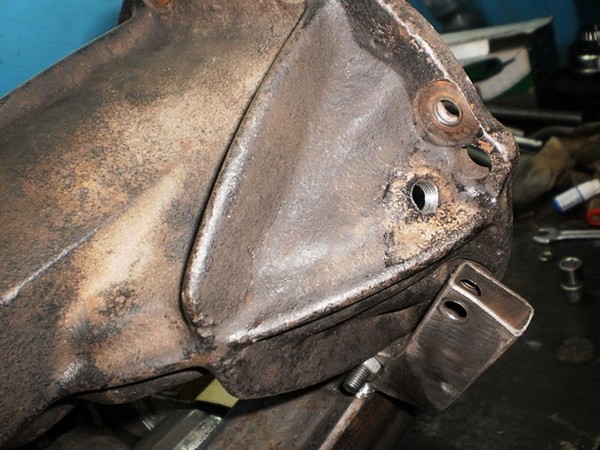 Установка принудительной пневмоблокировки в редукторе правого моста Шевроле Нивы (ВАЗ 2123)