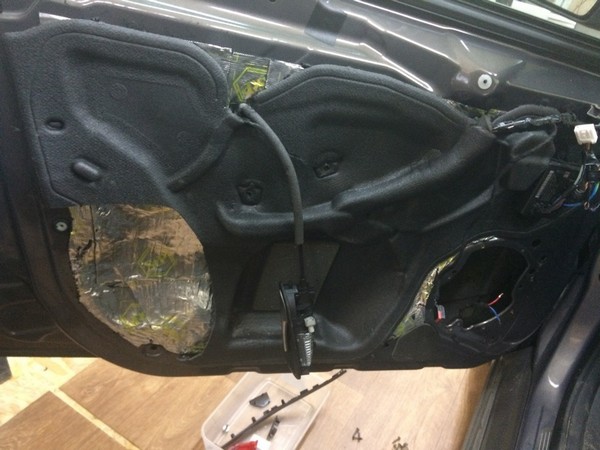 Замена фронтальной акустики Focal Performance 165FX в Ford Focus 3