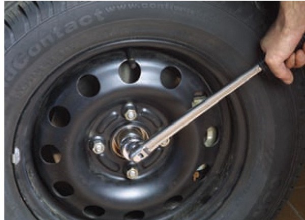 Замена ступичных подшипников Ford Focus 1