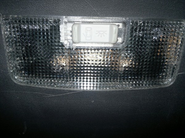 Подсветка полки багажника Лады Приора