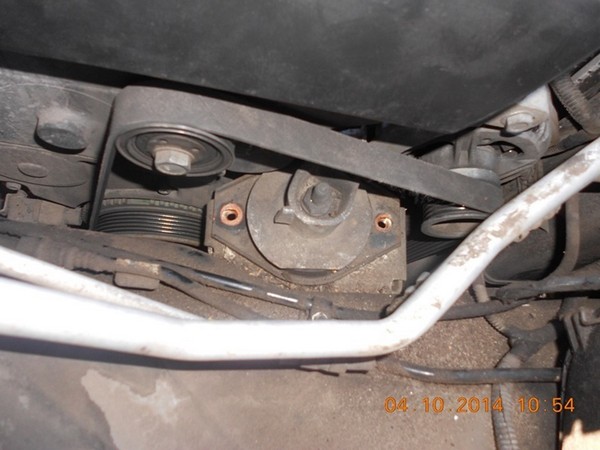 Замена ремня генератора Лады Приора с кондиционером и ГУРом