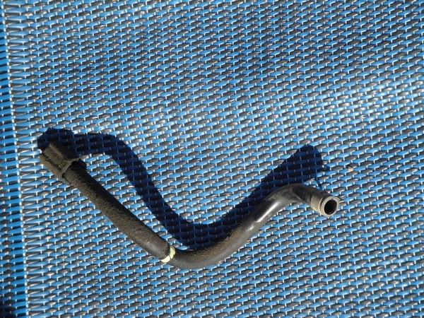 Вывод сапунов из редукторов в подкапотное пространство и удлинение сапуна переднего редуктора Suzuki Grand Vitara