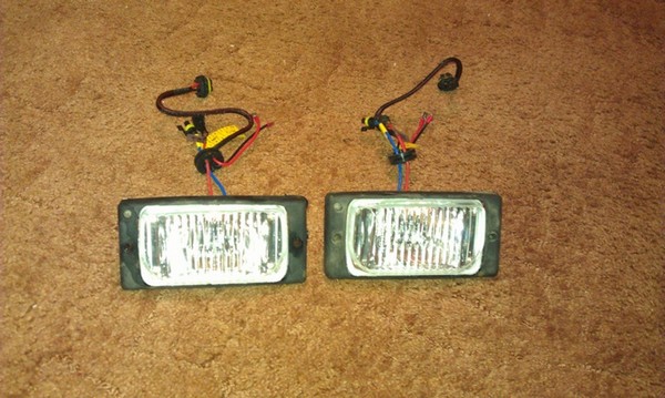 Установка ксенона Il Trade в ПТФ ВАЗ 2112