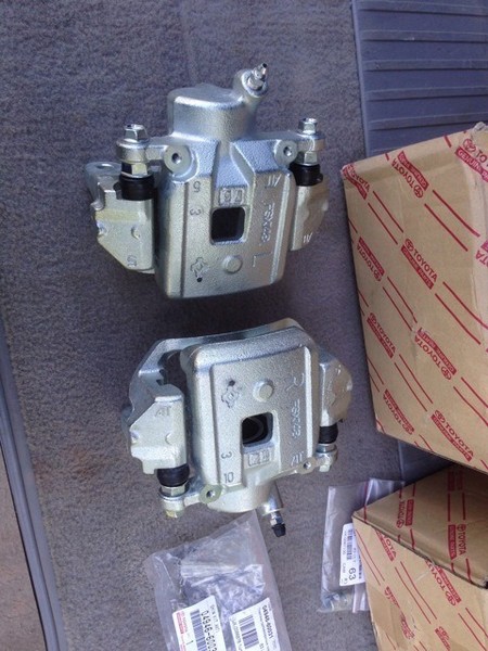 Суппорт на Toyota Land Cruiser 100 