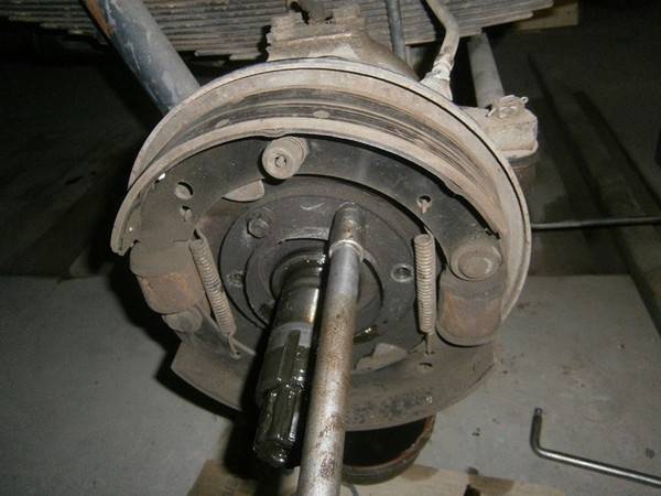 Ремонт правого поворотного кулака военного моста УАЗ 3303