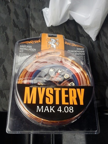 Подключение сабвуфера ALPINE, усилителя и конденсатора (накопителя)