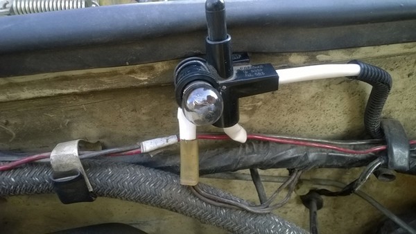 Подключаем концевики капота и багажника в ВАЗ 2106