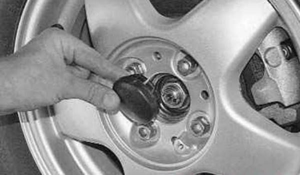 Ремонт и замена подшипника задней ступицы Гранта