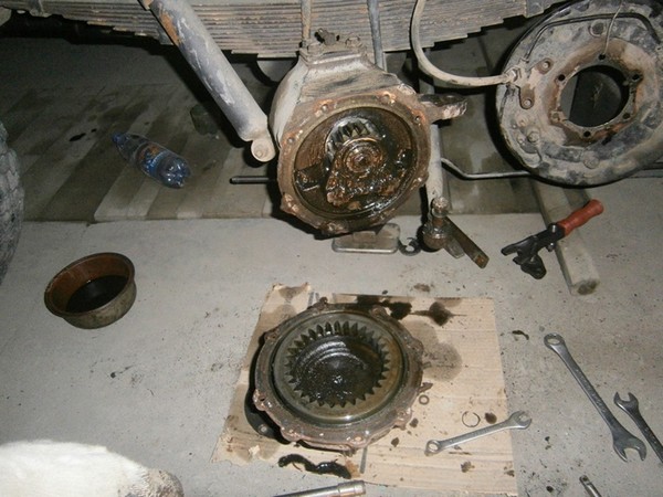 Ремонт правого поворотного кулака военного моста УАЗ 3303