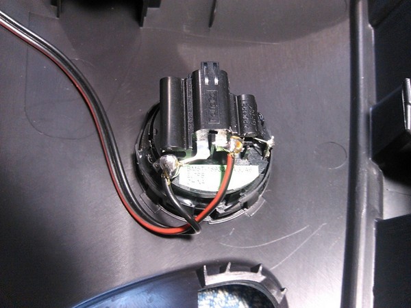 Установка центрального динамика и задних твиттеров Ford Focus 3