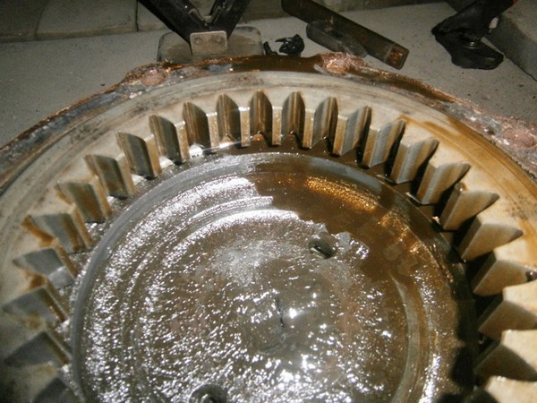 Ремонт правого поворотного кулака военного моста УАЗ 3303