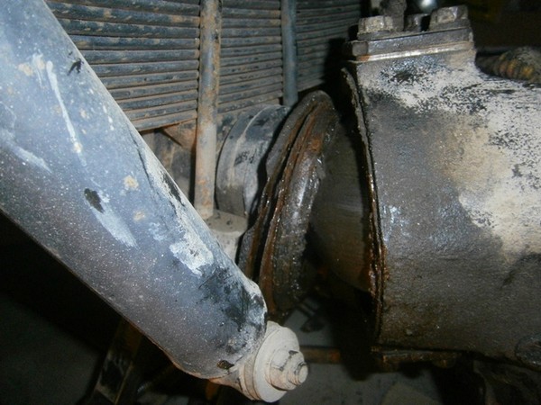 Ремонт правого поворотного кулака военного моста УАЗ 3303