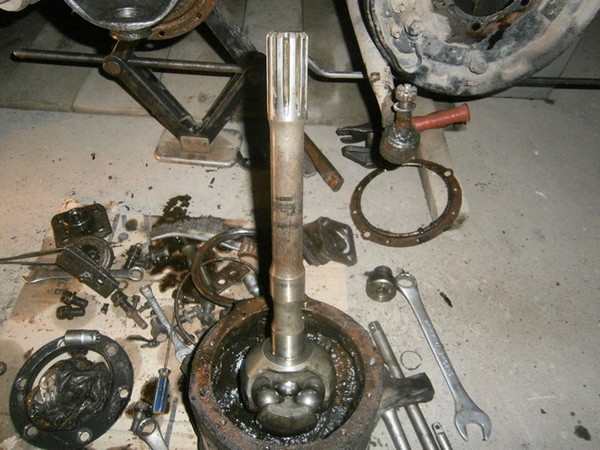 Ремонт правого поворотного кулака военного моста УАЗ 3303