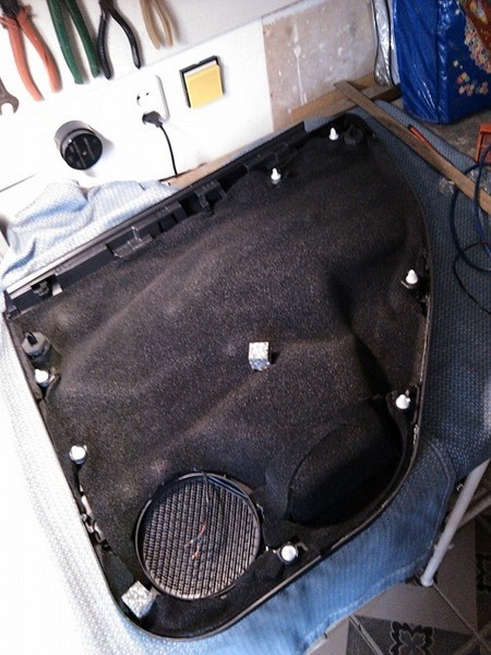 Установка центрального динамика и задних твиттеров Ford Focus 3