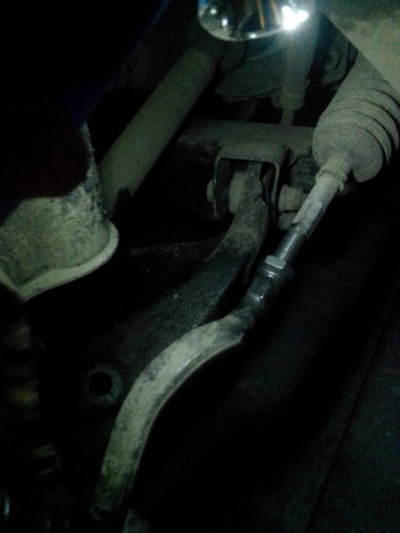 Замена рулевых наконечников Renault Sandero