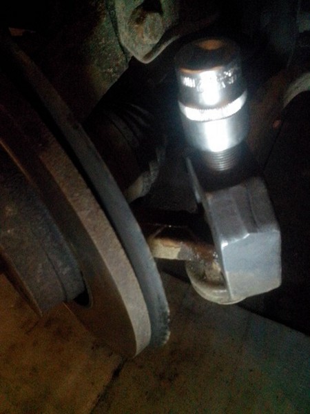 Замена рулевых наконечников Renault Sandero