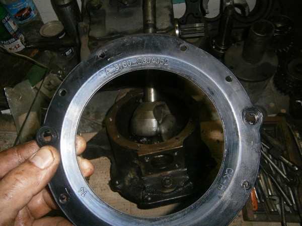 Ремонт правого поворотного кулака военного моста УАЗ 3303