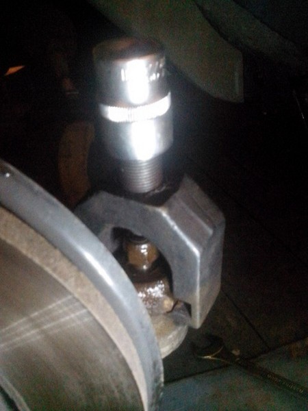 Замена рулевых наконечников Renault Sandero