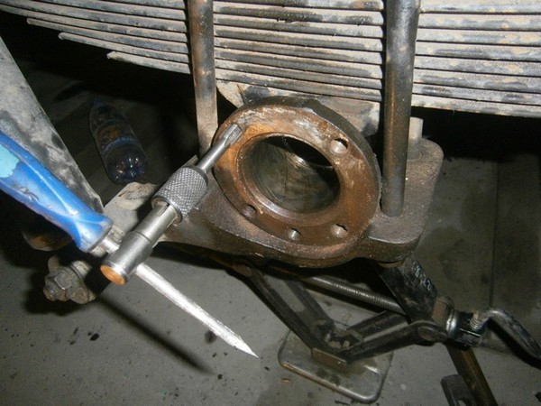 Ремонт правого поворотного кулака военного моста УАЗ 3303