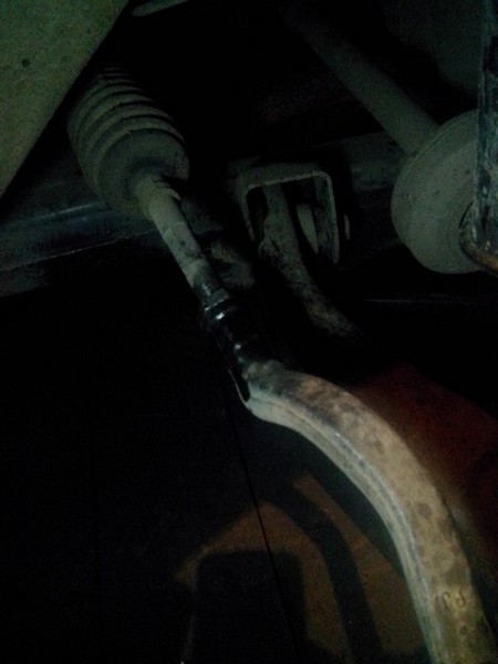 Замена рулевых наконечников Renault Sandero