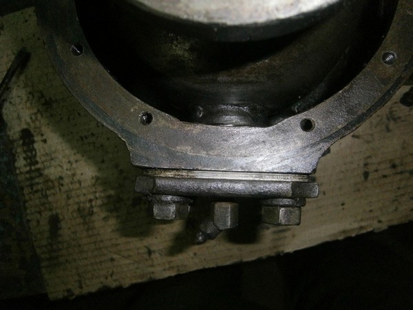 Ремонт правого поворотного кулака военного моста УАЗ 3303