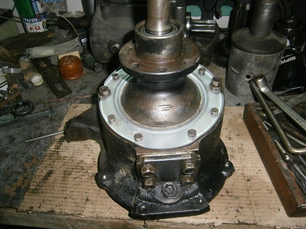 Ремонт правого поворотного кулака военного моста УАЗ 3303