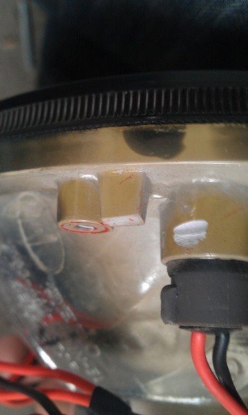 Установка фар VW Golf 2 в штатные горшки ВАЗ 2101