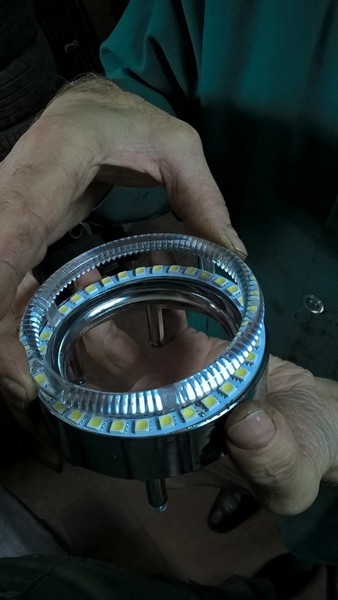 Доработка ангельских глазок для НИВЫ